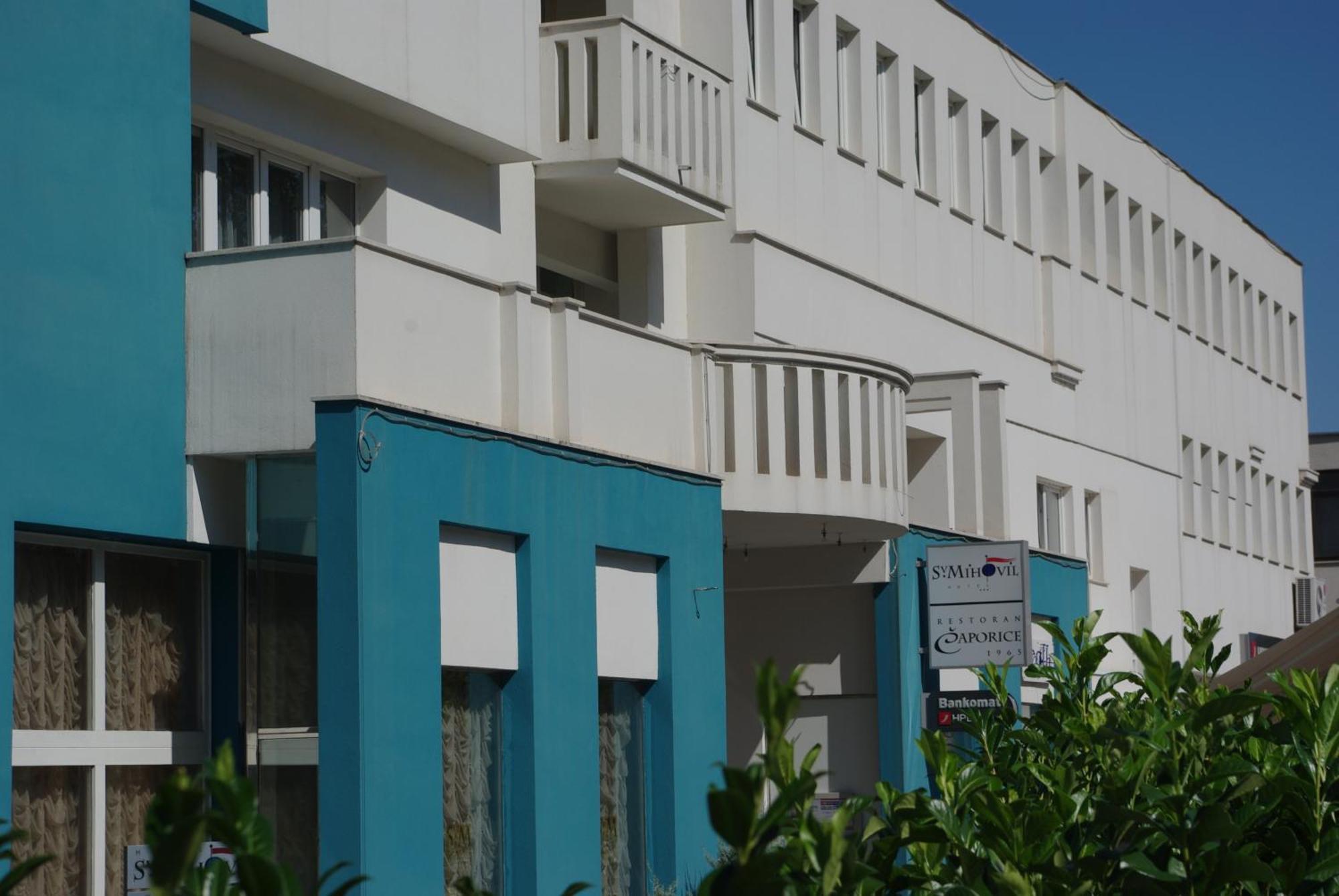 טריליי Hotel Sv. Mihovil מראה חיצוני תמונה